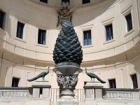 Rom. Vatikanische Museen und Gärten. Das Piniensymbol