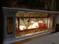 Petersdom, Rom. Der einbalsamierte Leichnam von Johannes XXIII.