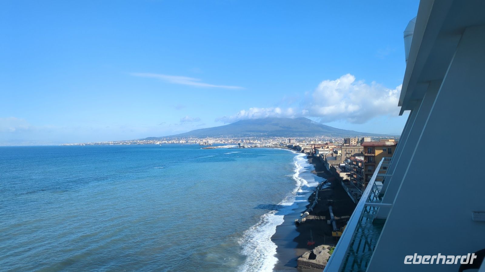 Blick nach rechts Richtung Vesuv und Neapel