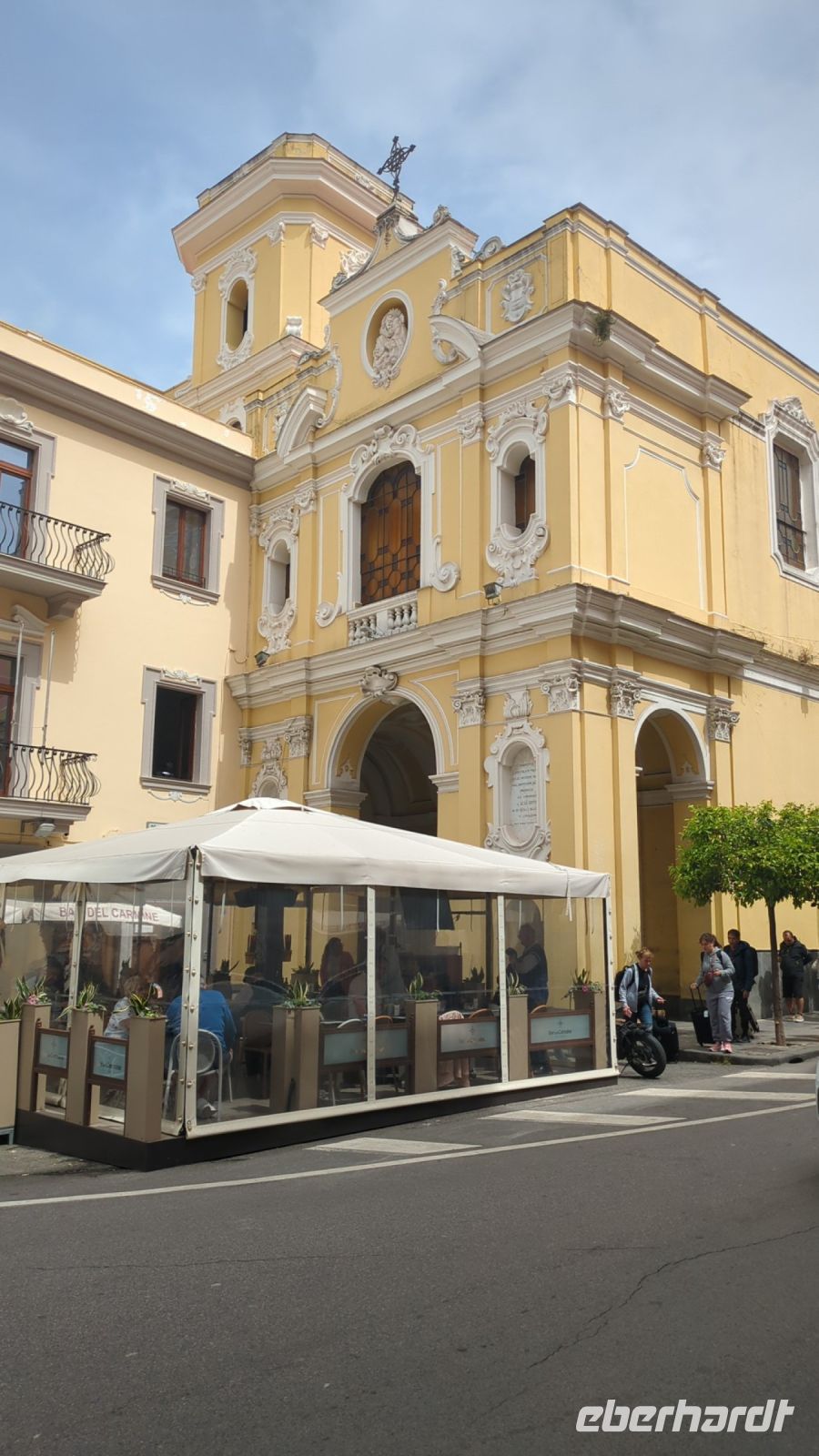 eine der vielen Kirchen