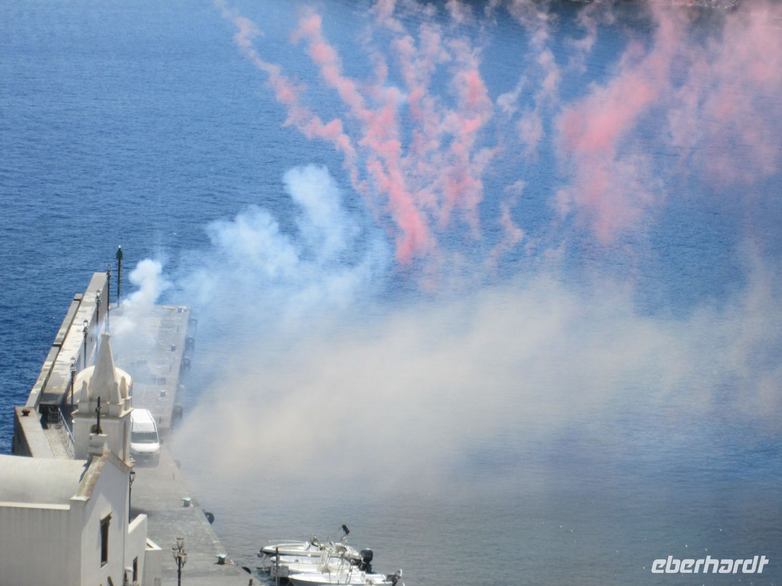 Ende der Ostersonntagsprozession mit Feuerwerk