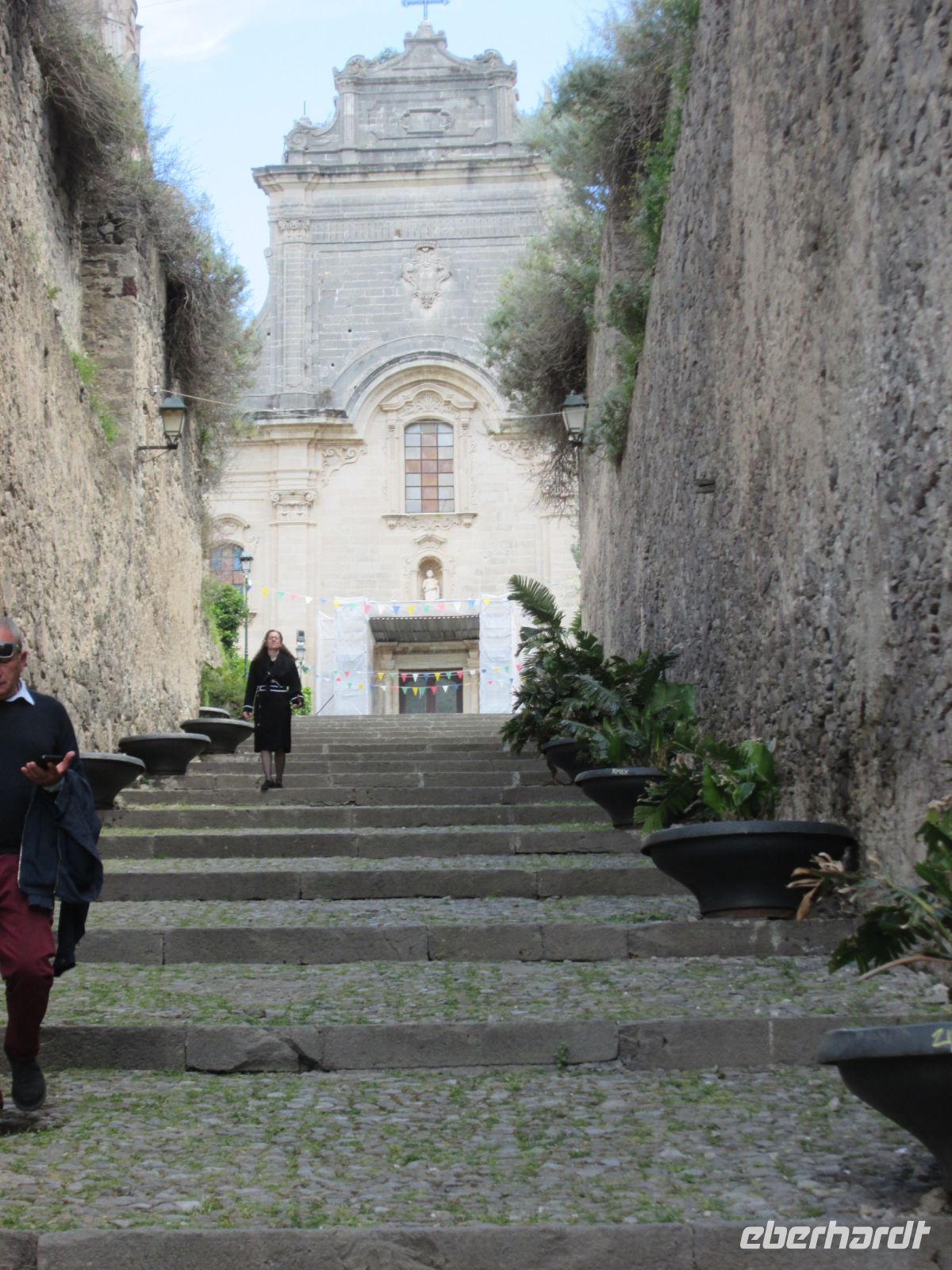 Weg zur Kathedrale von Lipari