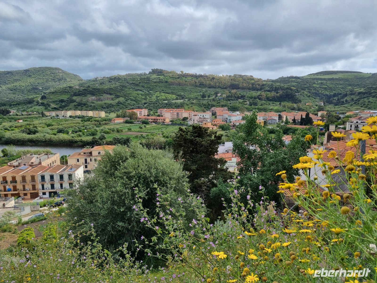 Bosa - Blick ins Temo-Tal