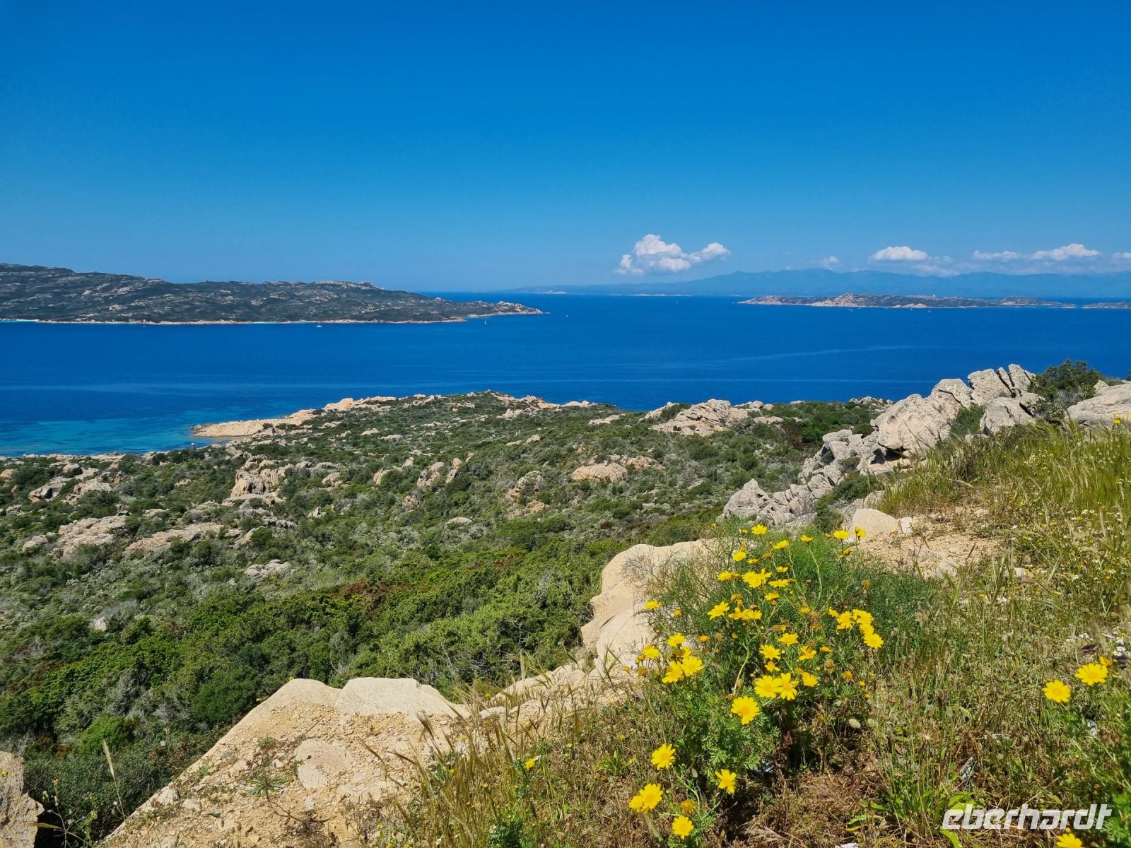 Panorama-Blick im westlichen Teil der Insel La Maddalena