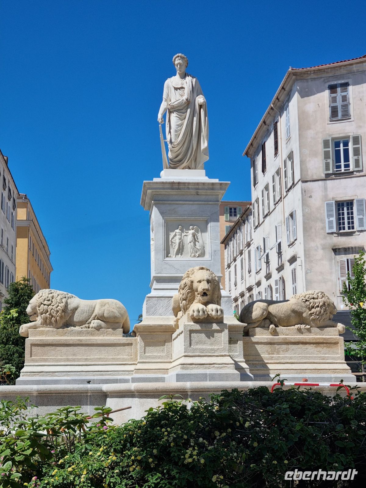 Ajaccio - Napoleonstatue  auf dem Place Foch