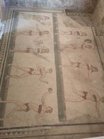 Bikini schon in römischen Zeiten? - diesem Mosaik nach schon