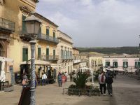 Einer von den Marktplätzen in Ragusa