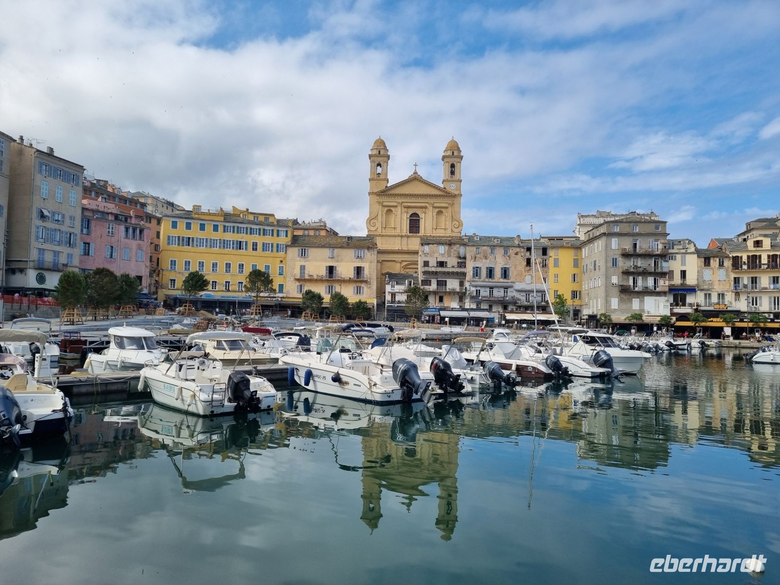 Bastia - Alter Hafen mit Kirche Saint-Jean-Baptiste