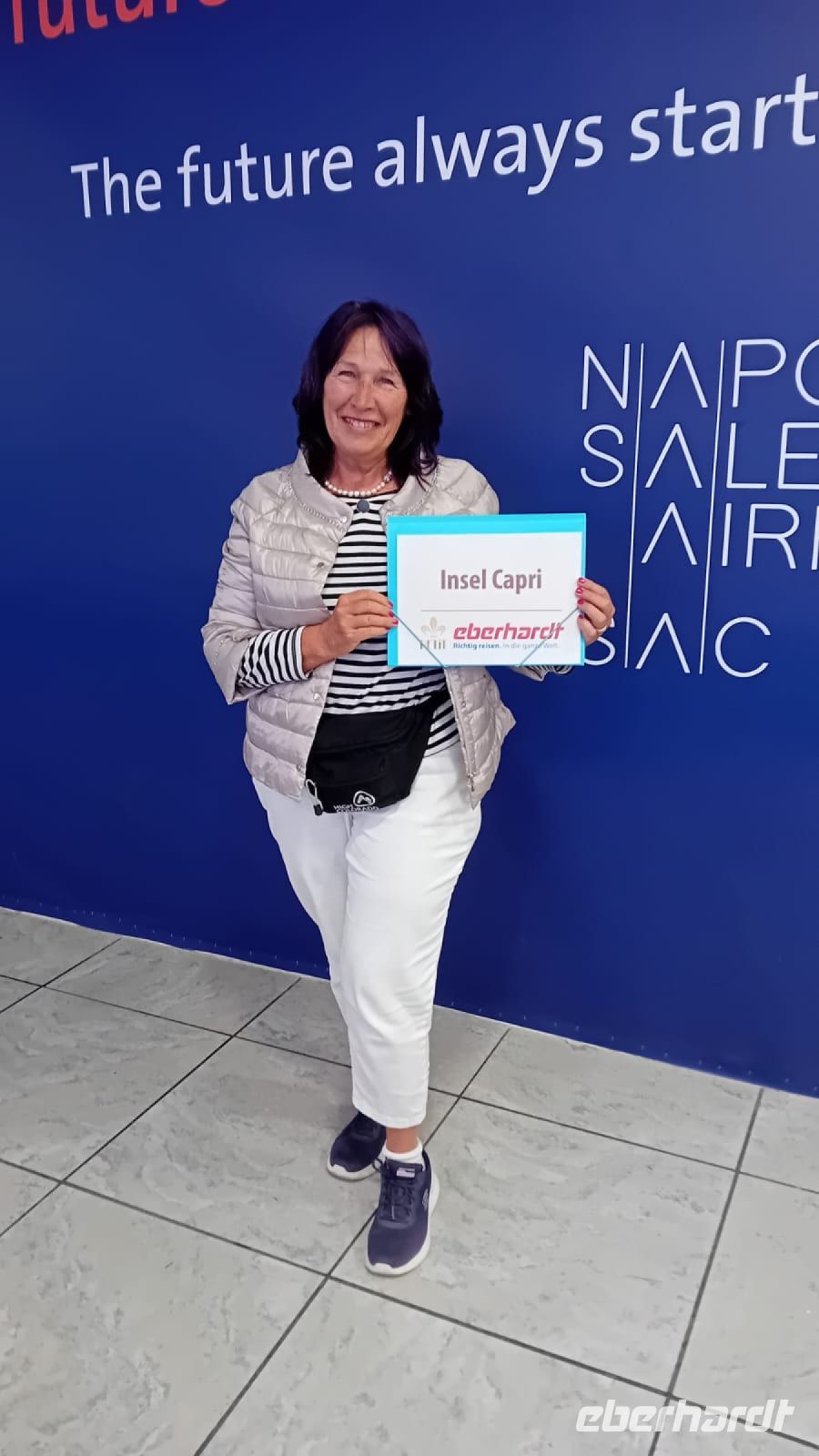 Empfang der Gäste am Flughafen in Neapel