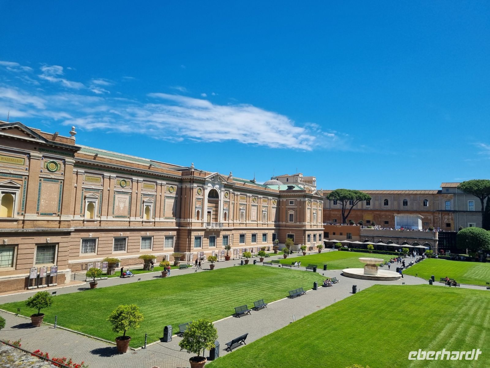 Blick von den Vatikanischen Gärten auf die Vatikanischen Museen