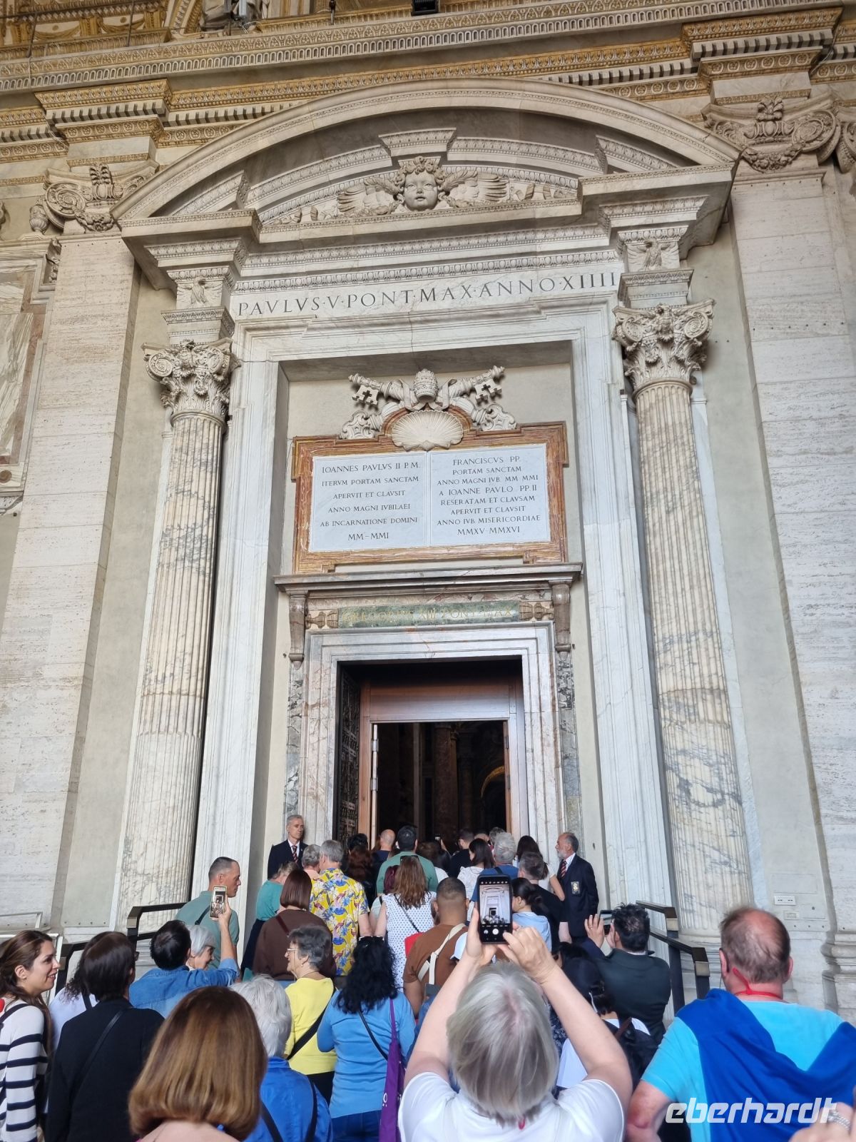 Petersdom - Eingang durch die 