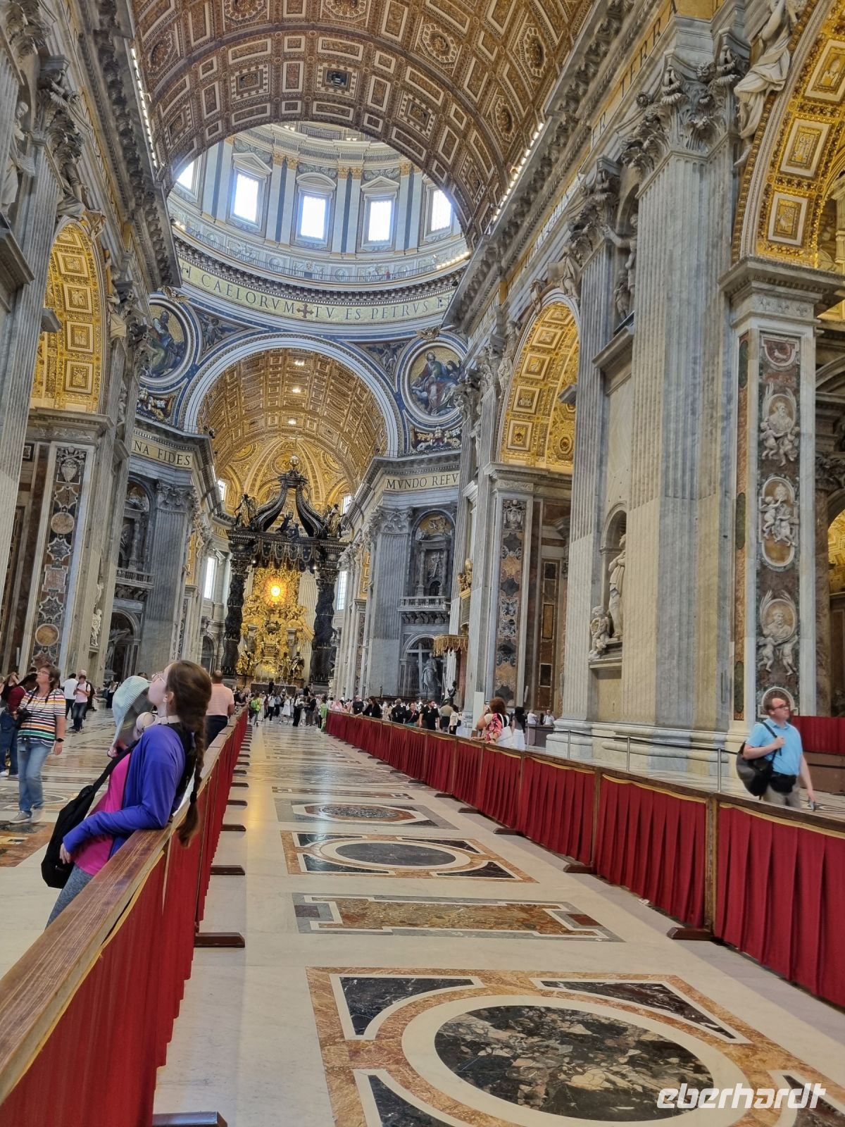 Petersdom - Hauptschiff gen Westen