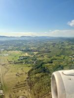 Anflug auf Florenz - hügelige Toskana