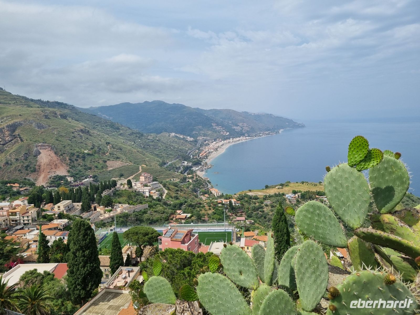 Insel Sizilien - Taormina (Ausblick vom Antiken Theater gen Norden)