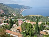 Insel Sizilien - Taormina (Ausblick vom Antiken Theater gen Norden)
