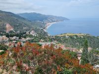 Insel Sizilien - Taormina (Ausblick vom Antiken Theater gen Norden)