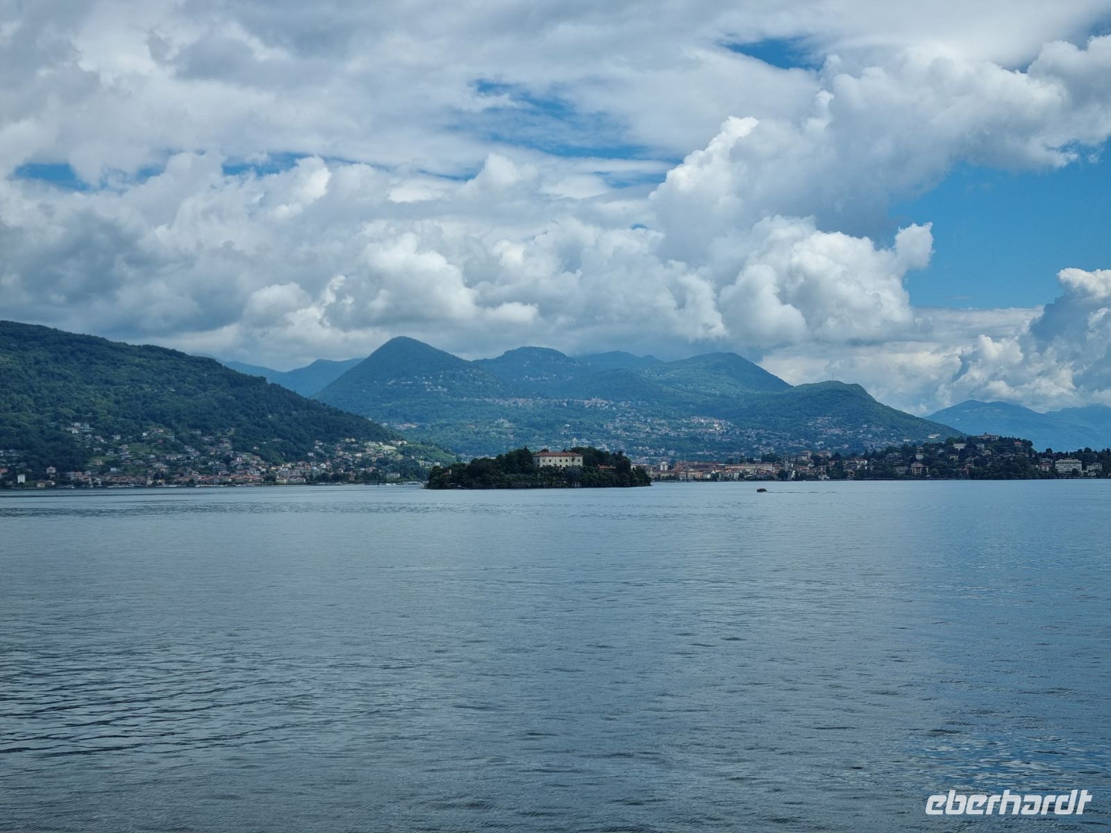 Isola Bella - Blick vom Palazzo Borromeo zur Isola Madre