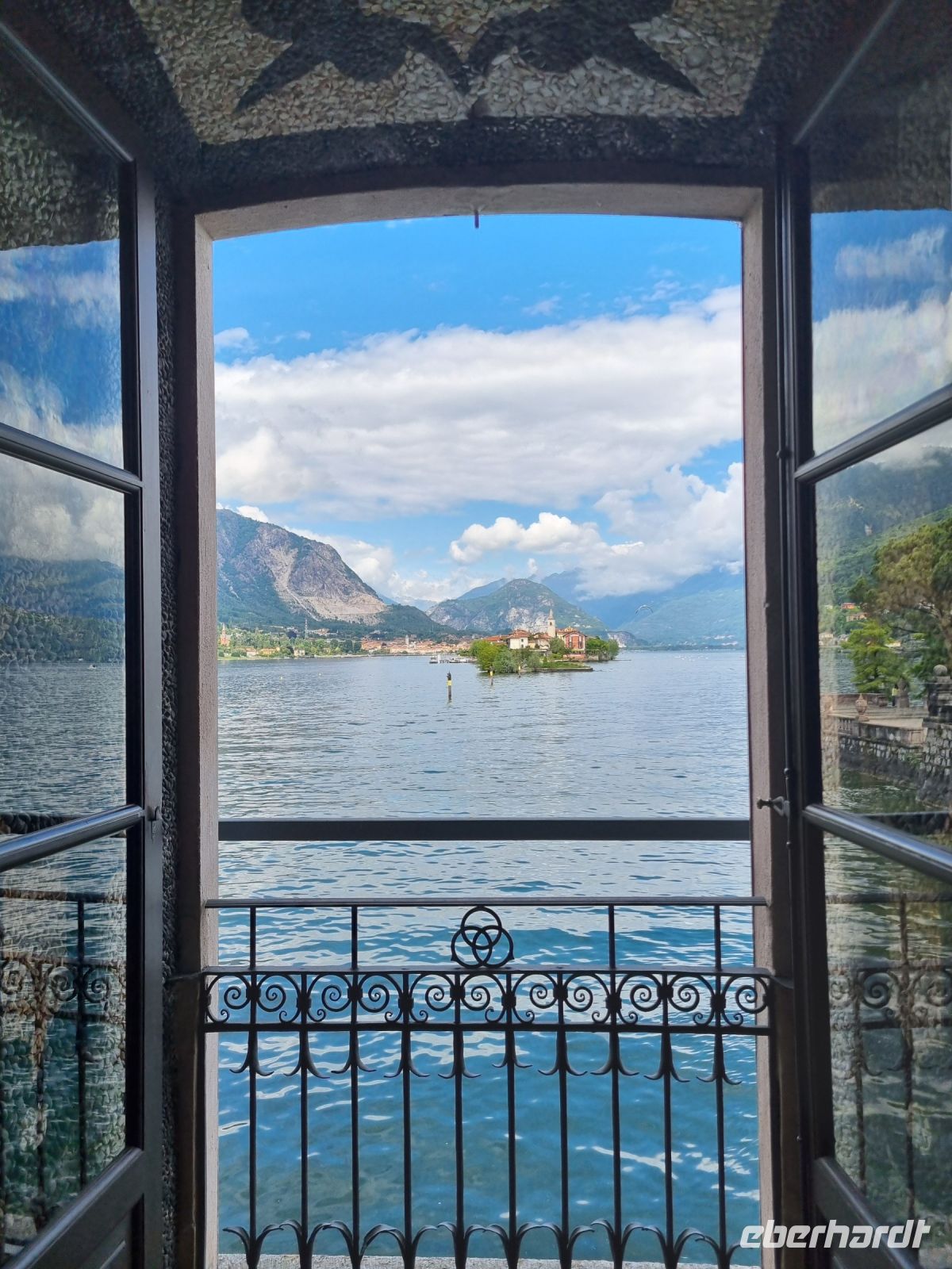 Isola Bella - Blick vom Palazzo Borromeo zur Fischerinsel