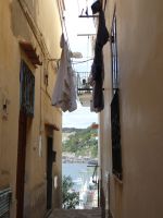 Massa Lubrense, so stellt man sich eine italienische Gasse vor und es gibt sie.