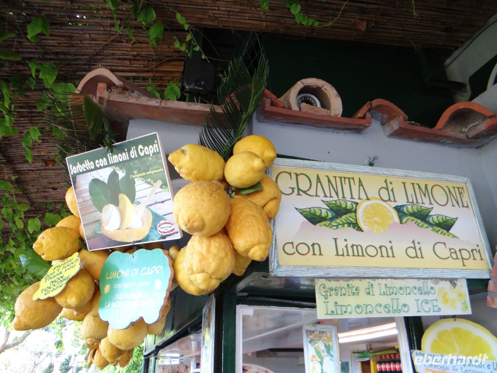 Capri, überall bieten Stände Erfrischungen feil
