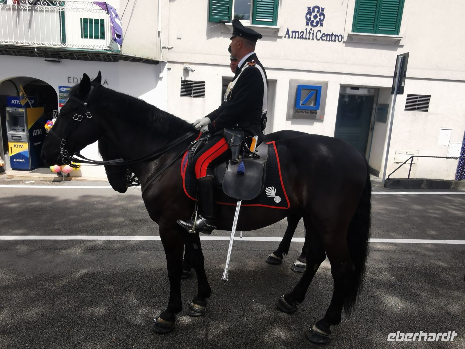Amalfi, zwei Polizisten hoch zu Ross