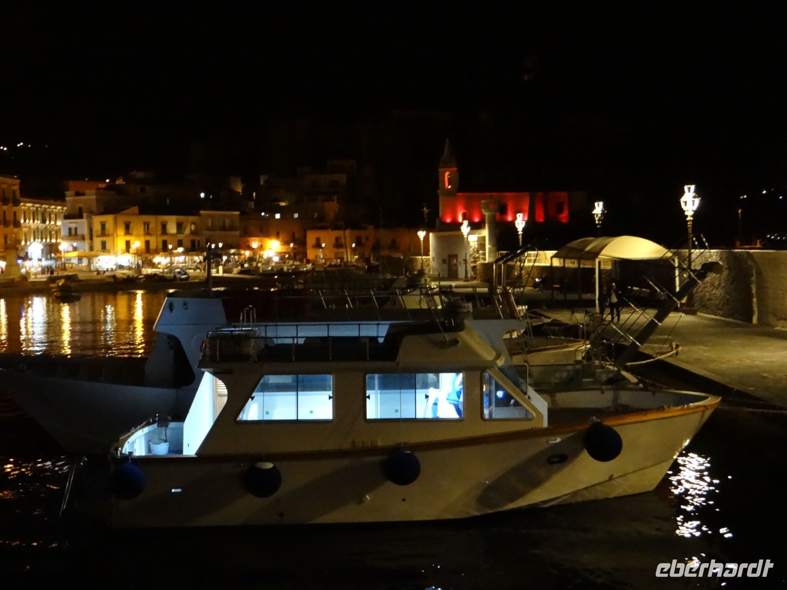 Lipari, schöne Atmosphäre in der Marina Piccola am Freitagabend