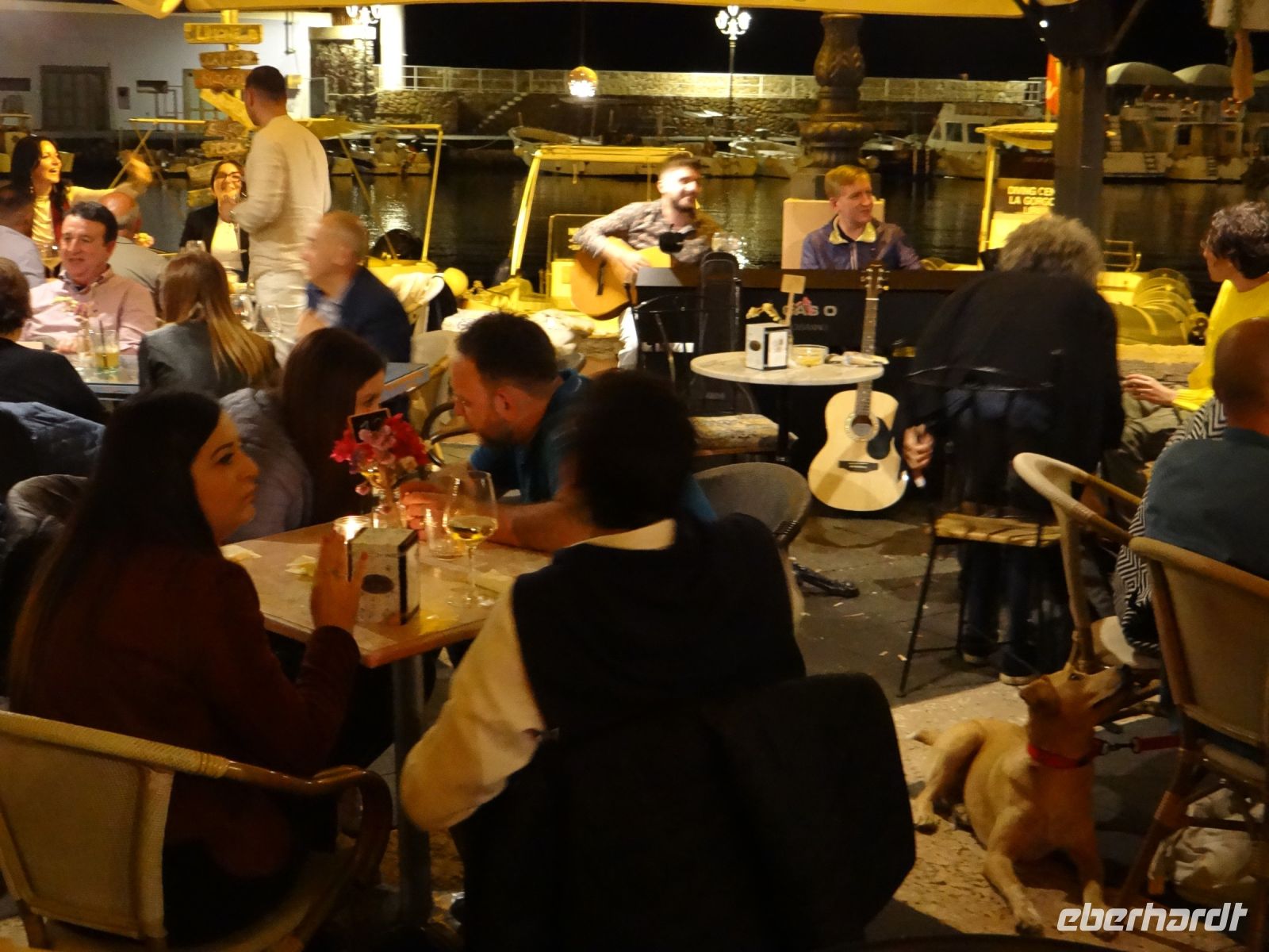 Lipari, Freitagabend in der Marina Piccola 