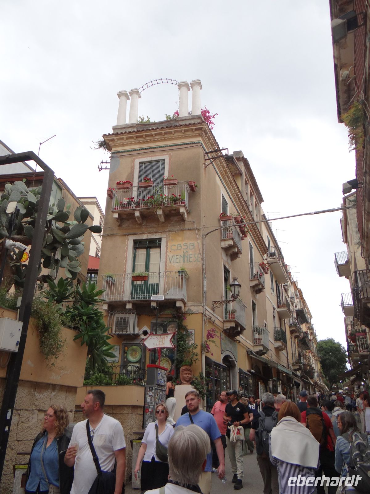 Taormina mit seinen lebendigen Gassen