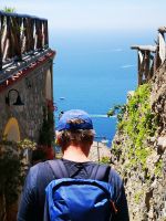 Abstieg über viele Stufen