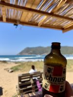 Die sardische Flagge findet man überall.