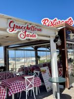 Hübscher Hafen von Isola Rossa