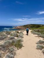 Wanderung entlang der rosa Granitküste