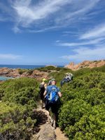 Schmale Wege durch die sardische Macchia