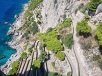 Capri-Zentrum (Blick vom Augustusgarten zur Via Krupp)