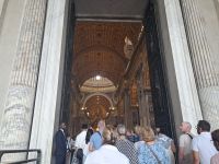 Eingang Petersdom Rom