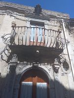 Balkone und Tore - Montalbano-Elicona - Sizilien