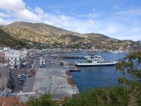 Blick auf den Hafen - Marina Lunga von Lipari -  Sizilien 