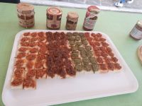 Bruschetta zunorese - Cipola Caramellata - Pesto di Basilico - de pomodore e mandorle 