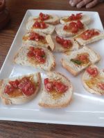 Häppchen mit Olivenöl - Ölmühle Frantoio Oleario Matrica