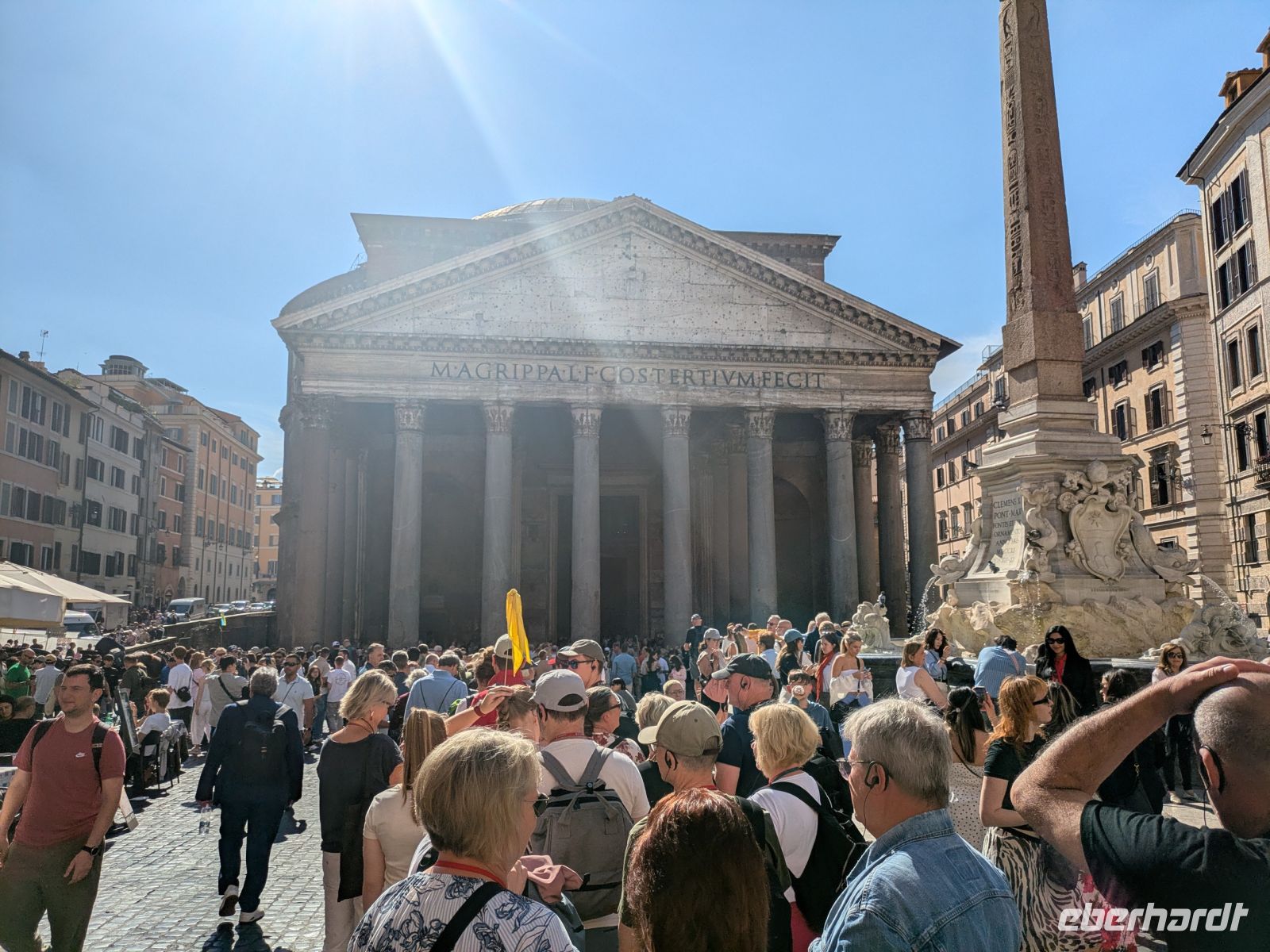 Wir drängelten uns zum Pantheon