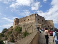 Hinauf zu Castello Ruffo in Scilla - Kalabrien 