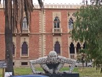 Reggio Calabria - Villa Genoesezerbi -Handflächen und Skulpturen von Künstler Paola Epifani Rabarama Kalabrien