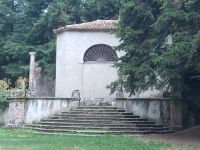 Vor der Kapelle von San Brunno - seine letzte Ruhestätte - Kalabrien