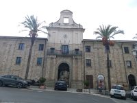 Eingang zu Klosters San Domenico in In Soriano Calabro  - Kalabrien