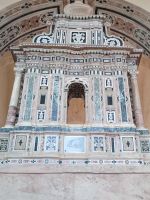Chiesa S. Franceso - der Marmoraltar von der Rückseite - Gerace - Kalabrien 