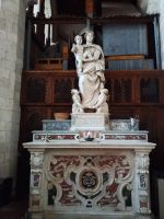Statue in der  Cathedrale Maria di Romania - Tropea, Kalabrien