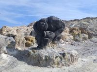 Die Fumarolen und Statue aus dem Vulkanstein - Vulcano, Liparische Inseln - Sizilien 