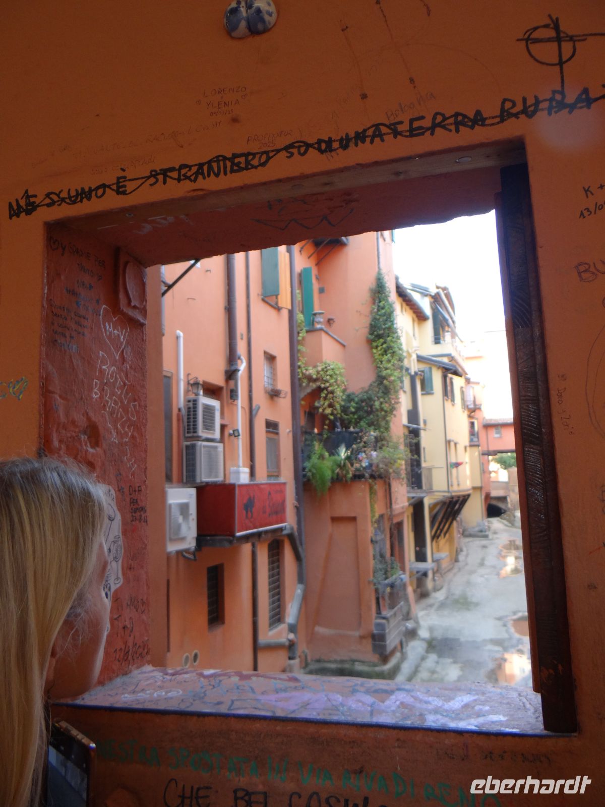 Bologna, Blick durch das „Finestrella