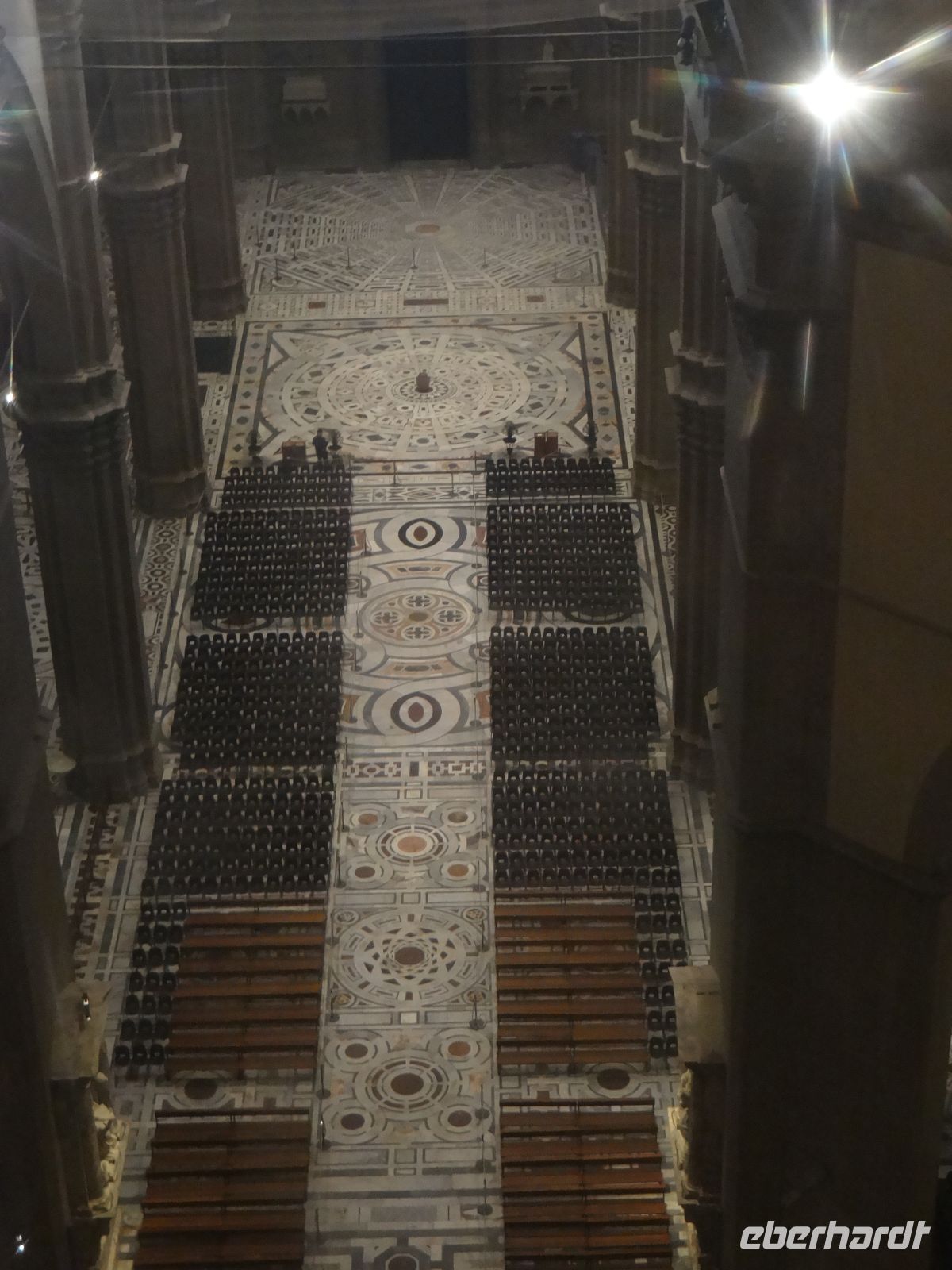 Florenz, erst aus der Vogelperspektive kann man den Fußboden richtig bewundern. 