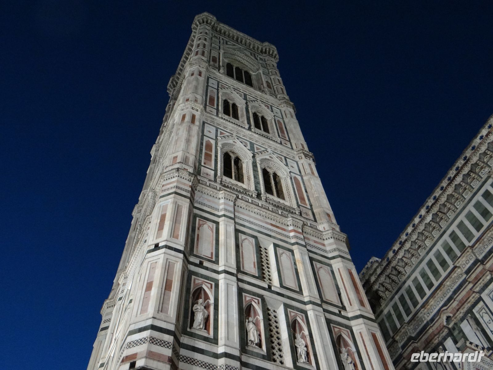 Florenz, der Campanile vor dem Abendhimmel. 